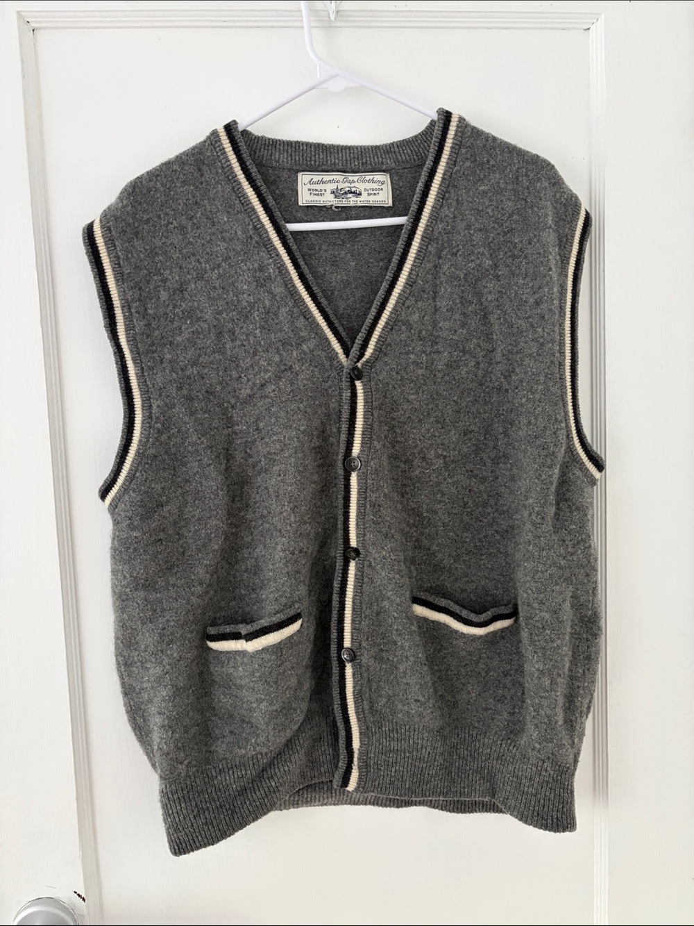 GAP WOOL SWEATER VEST BUTTON